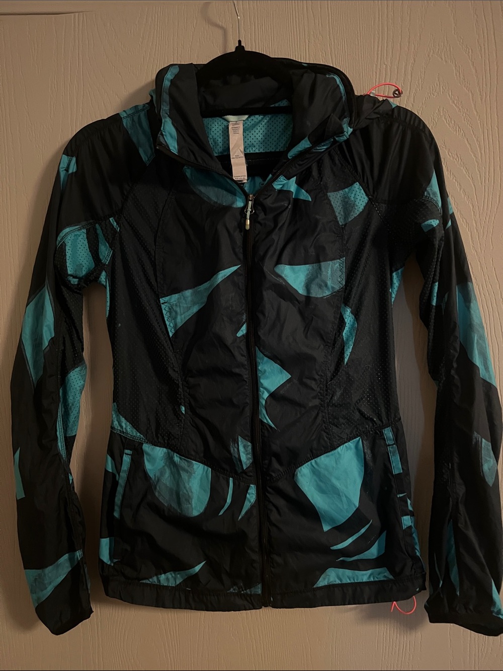 lululemon athletica Black‎ and Teal Lightweight Athletic Jacket Size 2